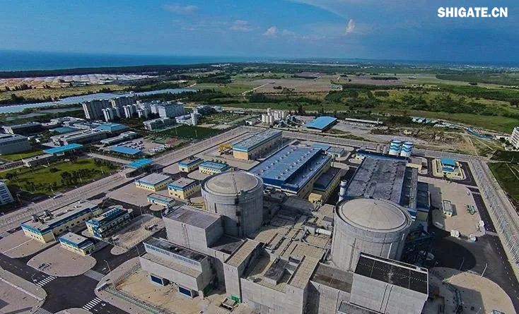 近日，新華社受權(quán)發(fā)布的《關(guān)于2024年國民經(jīng)濟和社會發(fā)展計劃執(zhí)行情況與2025年國民經(jīng)濟和社會發(fā)展計劃草案的報告》顯示，我國第三代自主產(chǎn)權(quán)核電“國和一號”示范工程1號首堆建成投運?！皣鸵惶枴笔俏覈灾髟O(shè)計的更大功率非能動核電機組。河鋼集團舞鋼公司生產(chǎn)的核電用鋼用于該項目核電機組安全殼、補水相關(guān)設(shè)備支撐、高溫高壓管件等的制造。