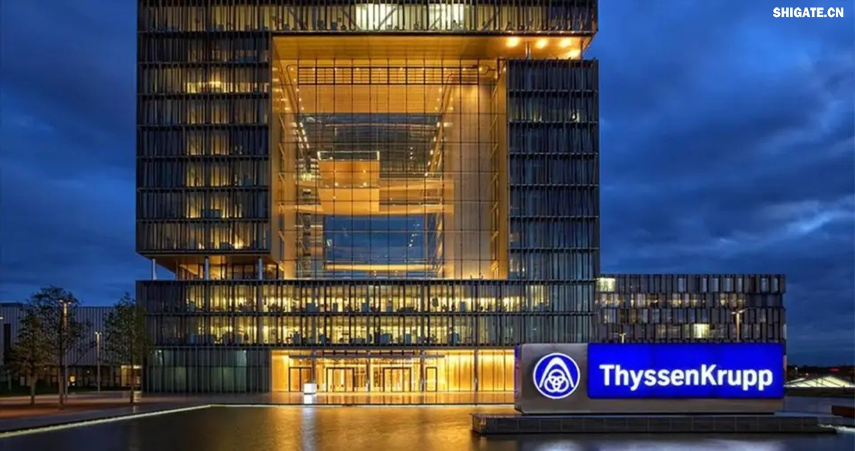 你聽說過歐洲"鋼鐵心臟"萎縮的消息嗎？為什么曾經(jīng)強(qiáng)大的歐盟鋼鐵產(chǎn)業(yè)如今正在迅速崩塌？特朗普政府重啟的25%鋼鐵關(guān)稅究竟給歐洲造成了多大沖擊？在全球貿(mào)易保護(hù)主義重燃的今天，歐盟的慘痛教訓(xùn)對中國有何警示意義？數(shù)據(jù)顯示，2025年一季度，歐盟對美鋼鐵出口同比驟降42%，損失約150萬噸訂單和45億歐元收入。與此同時，中國鋼鐵卻逆勢增長，2024年出口量突破1.11億噸，創(chuàng)下8年來新高。這背后有哪些產(chǎn)業(yè)鏈布局的深層差異？中國又該如何從歐盟的失敗中吸取經(jīng)驗(yàn)，打贏未來全球貿(mào)易的三大突圍戰(zhàn)？